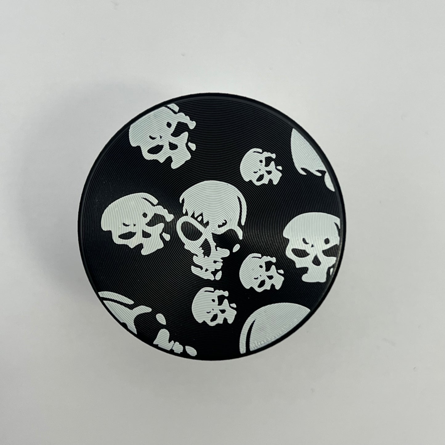 Black And White Skull METAL GRINDER (4 TIER X2 Designs)