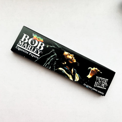 BOB MARLEY King Size Slim Rolling Papers (Various Designs), Bob singing into a mic
